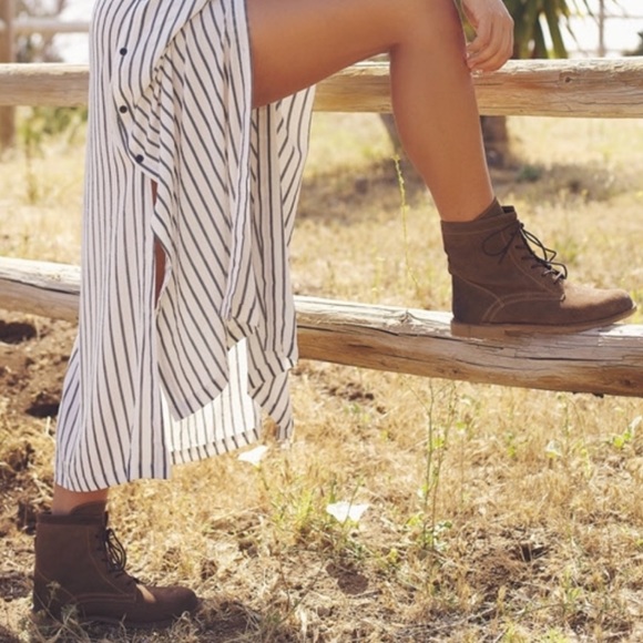 Truxton Distressed Combat Lace Up Boots - Picture 2 of 6